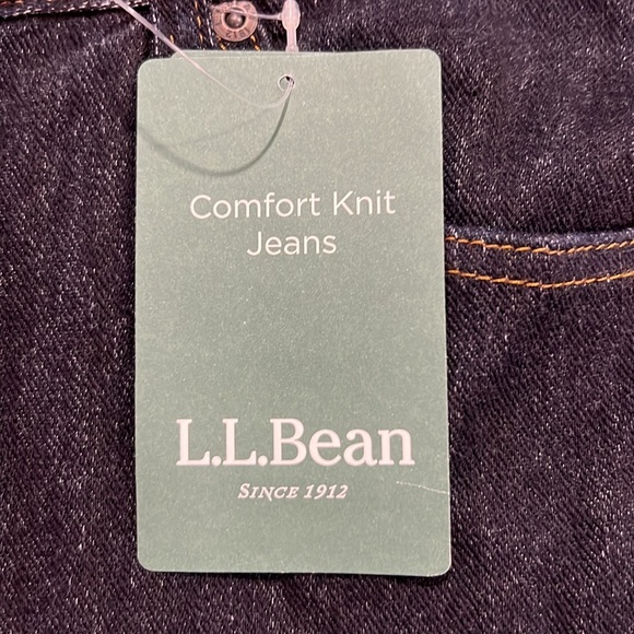 L.L.Bean Classic Straight Fit Jeans Comfort Knit Style Size 6 Regular NWT Pocket - Picture 2 of 7